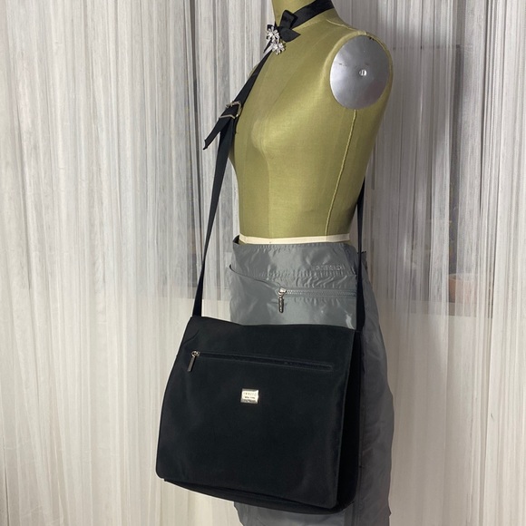 Veneto New York Crossbody bag - Picture 1 of 10